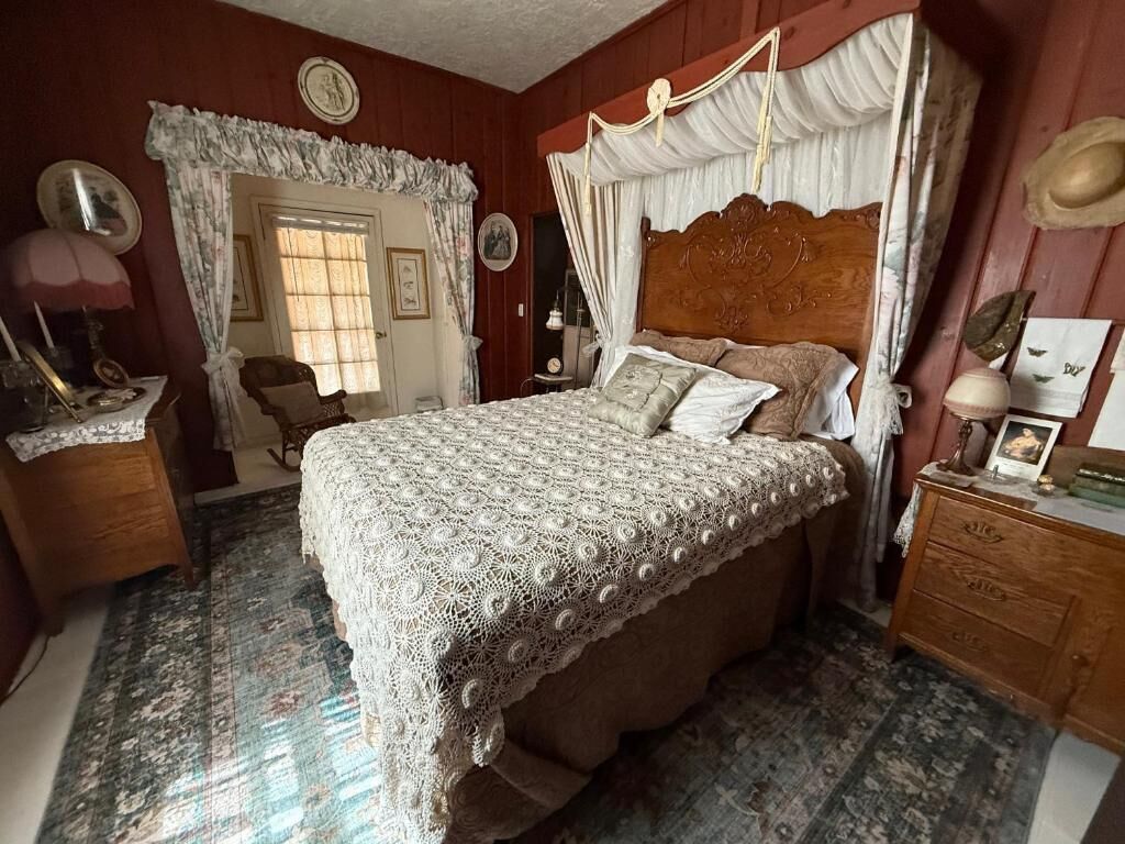 Deluxe Double Room, 1 Queen Bed, Patio, Mountain View | Free WiFi