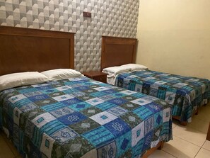 Desk, laptop workspace, free WiFi - HOTEL JOCARI (San Andrés Cholula)