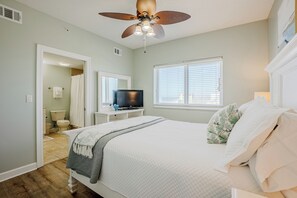 Room - Boardwalk by the Sea: rare 4 bedroom with dual king suites, private balconies (Panama City Beach)