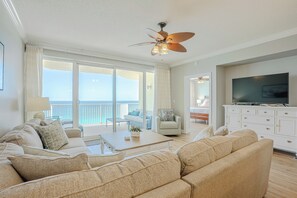 Living area - Boardwalk by the Sea: rare 4 bedroom with dual king suites, private balconies (Panama City Beach)