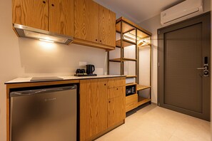 Phòng đôi, quang cảnh hồ bơi | Tủ quần áo