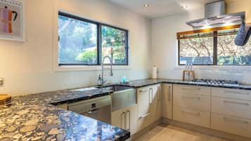 Family Villa, Partial Ocean View | Private kitchen