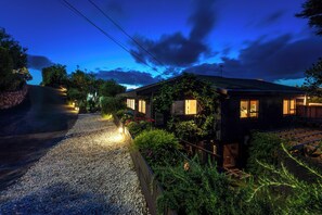 Familienvilla, eingeschränkter Meerblick | Unterkunftsgelände