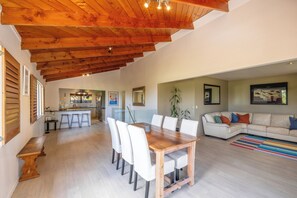 Family Villa, Partial Ocean View | Living area