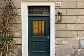 Exterior detail - Studio Coppelle - Studio Apartment, Sleeps 2 (Rome)