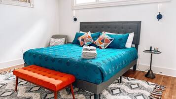 Iron/ironing board, free WiFi, bed sheets