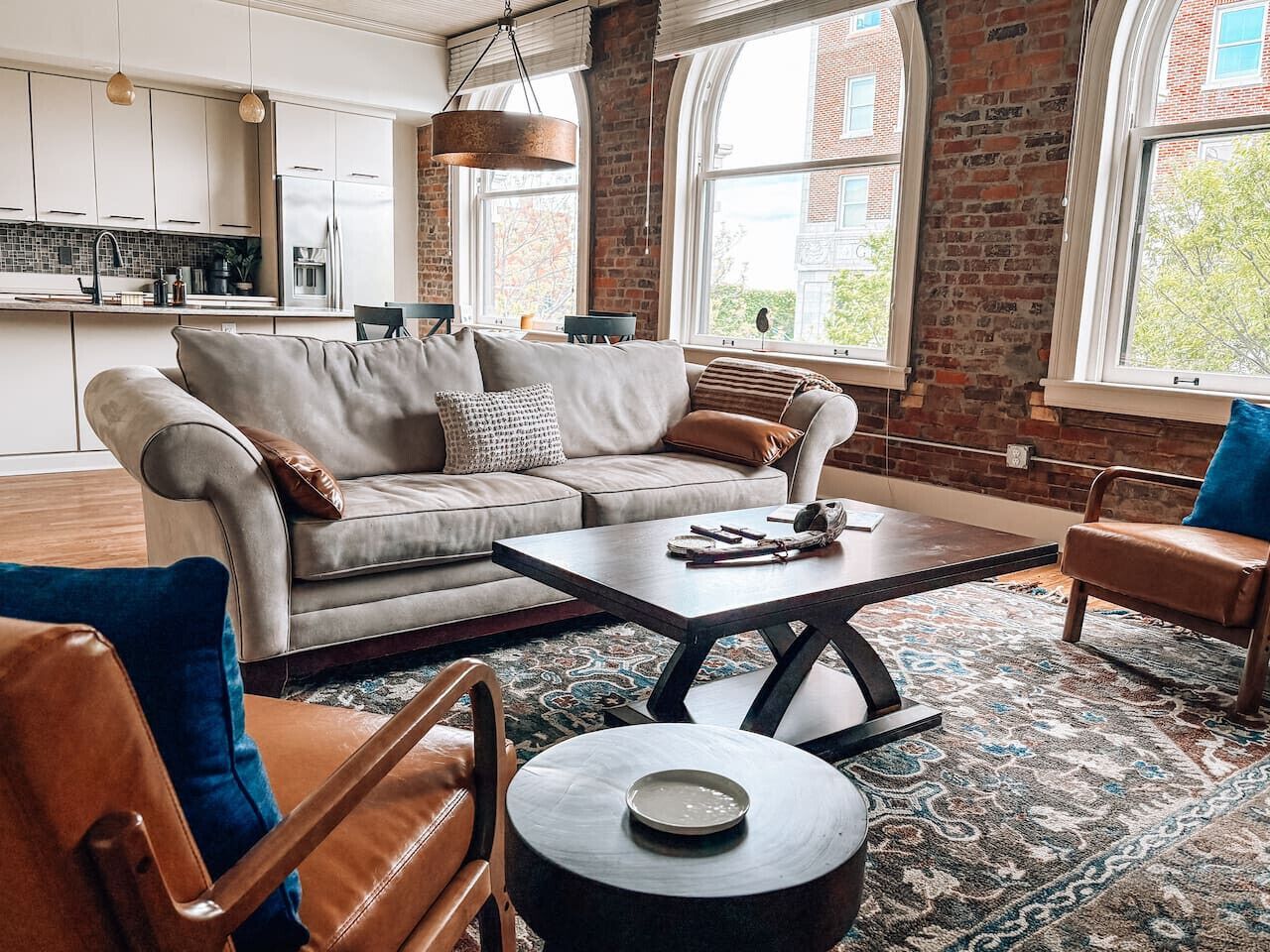 Een smart-tv, videogames en een stereo