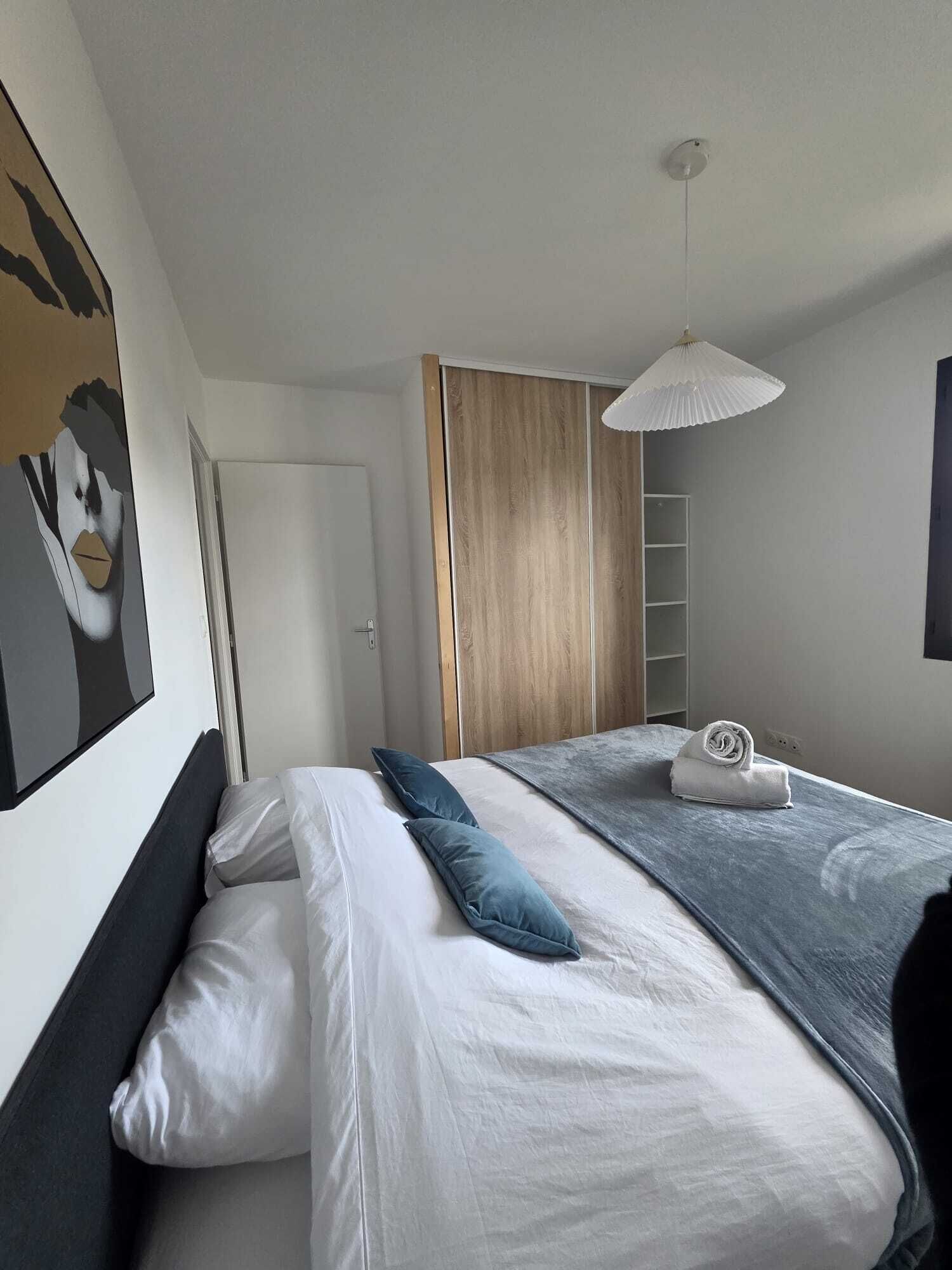3 bedrooms, iron/ironing board, travel cot, free WiFi
