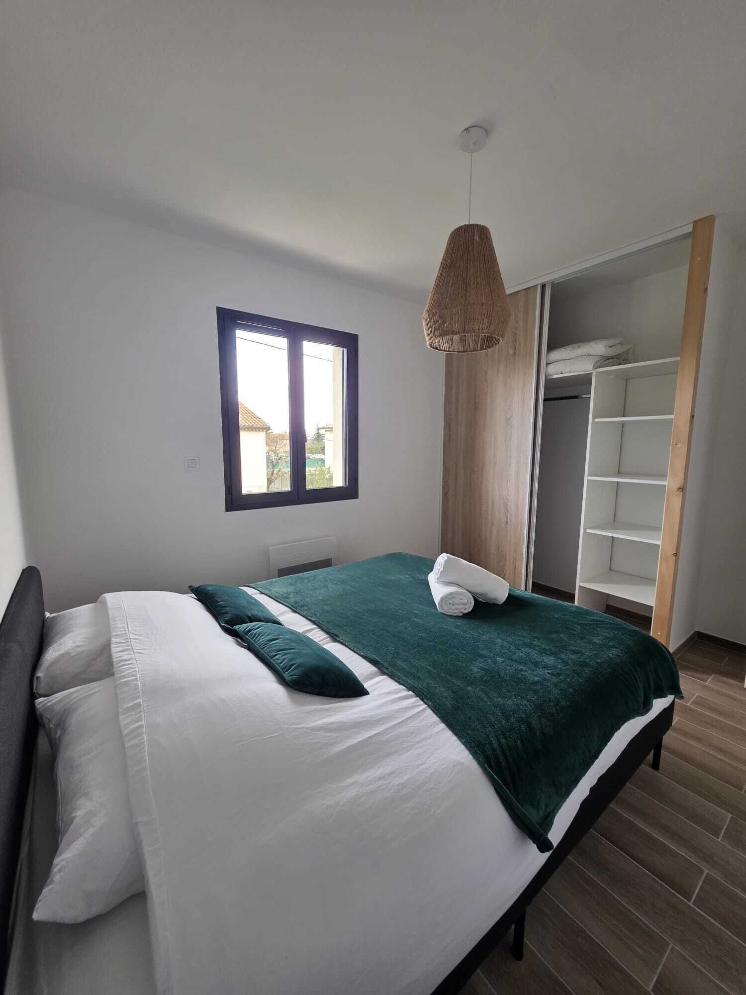 3 bedrooms, iron/ironing board, travel crib, free WiFi