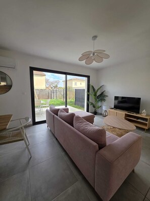 Smart TV - House Rochemaure (Rochemaure)