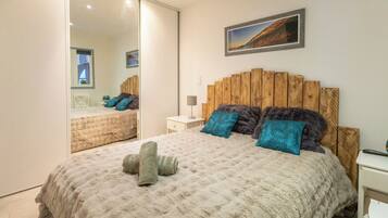 アイロン / アイロン台、WiFi、ベッドシーツ