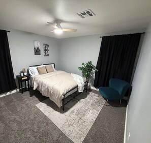 Iron/ironing board, WiFi, bed sheets