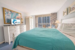 3 bedrooms, iron/ironing board, WiFi, bed sheets - South Hampton 3BR Oceanview,Balcony,Steps to Beach (Myrtle Beach)