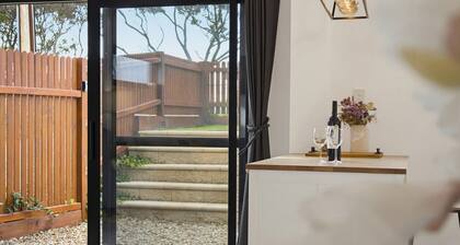 The Studio | A Slower Stay in Normanville | 5 Mins to the Beach