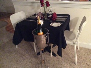 Dining - Caribbean Deck Estate The Poconos Best Kept Secret. (Effort)