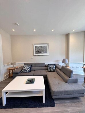 TV - Beautiful flat in city centre - Free parking (Brighton and Hove)