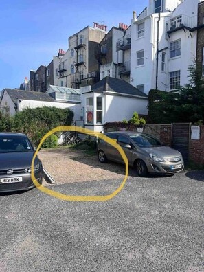 Property grounds - Beautiful flat in city centre - Free parking (Brighton and Hove)