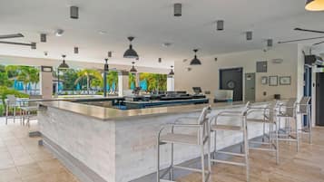 Bar (in der Unterkunft)