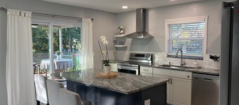 Fabulous Country Apartment in "America's Happiest Seaside Town."