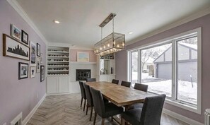 Dining - Executive World Cup Hub - GFiber - Walk to Brookside - 30-Day Private Retreat (Kansas City)