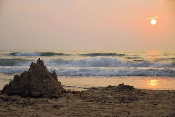 Beach - Close to Beach, Private Jacuzzi, BBQ, 70 TV (South Padre Island)