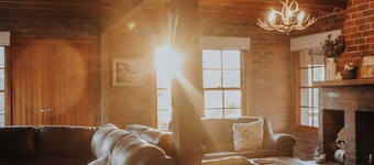 A refreshing escape to the country with breathtaking views of the Murrumbidgee.