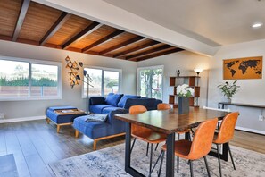 Interior - Canyon Retreat|Chef Kitchen|Deck|Sunrise Views (San Diego)