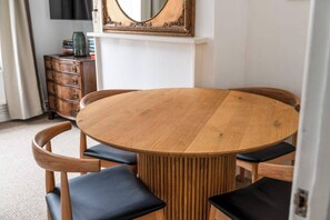 Dining - The London City Lounge (London)