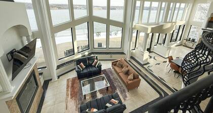 Crystal Palm Luxury Estate Lakefront 6BED/5BA/Pool/Dock/Movie Theater-30PP