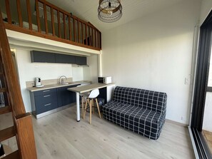 Interior - Seignosse Océan, close to the beach, nice studio with mezzanine, ideal for couple (SEIGNOSSE)