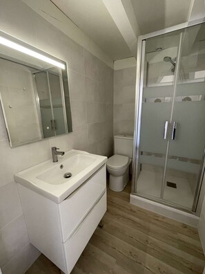 Bathroom - Seignosse Océan, close to the beach, nice studio with mezzanine, ideal for couple (SEIGNOSSE)