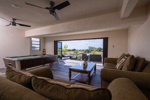 TV, stereo - BK Villas Light House 4br/4ba sleeps 8 (Enterprise)