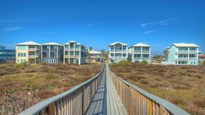 House (4 Bedrooms) | Interior - Banyan Breeze by Avantstay Coastal Home Private Pool, Beach Access, Game Room (Port Aransas)