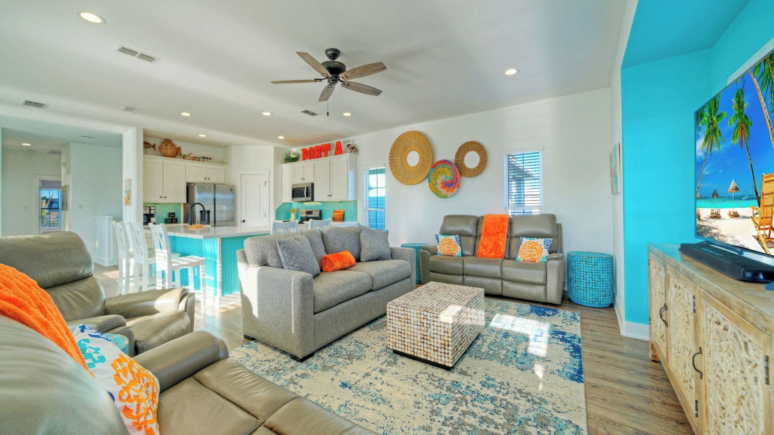 House (4 Bedrooms) | Interior