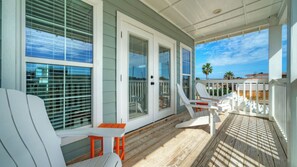 House (4 Bedrooms) | Interior - Barking Shark by Avantstay Coastal Home Private Pool, Beach Access, Game Room (Port Aransas)
