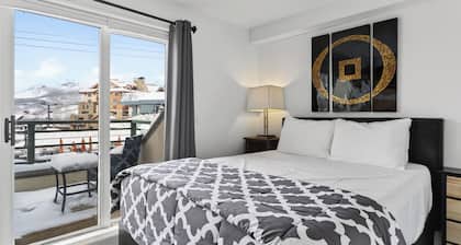 Blue Mesa Lodge 20B by Avantstay Prime Ski Access Condo Steps to Gondola, Lifts, & Dining