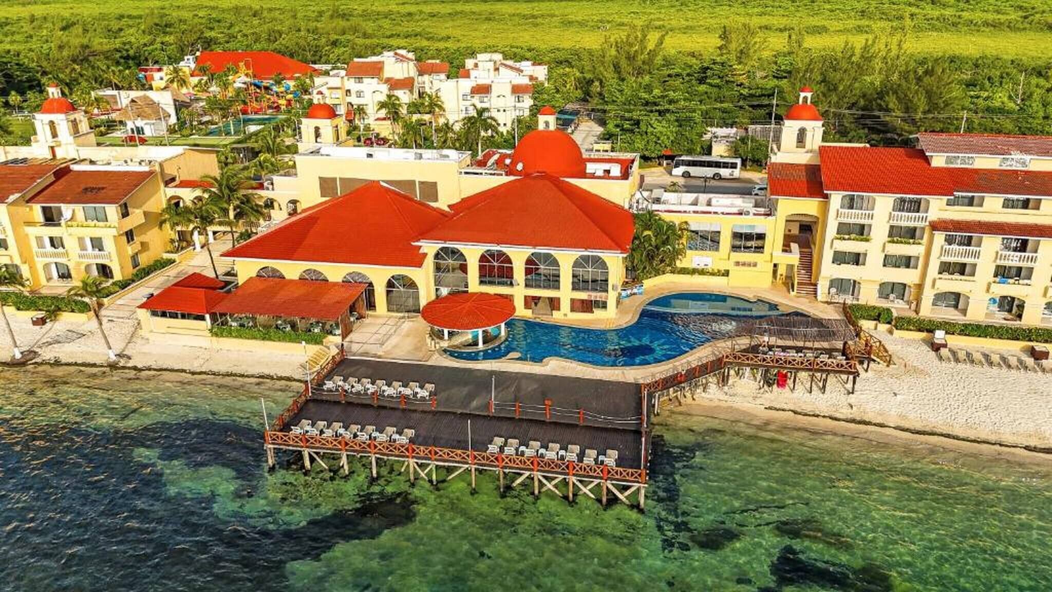 Hus, 1 soverom, terrasse, hageutsikt | Basseng | Utendørsbasseng