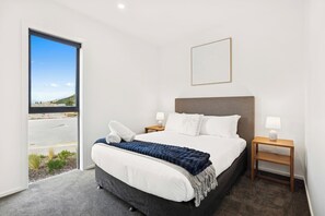 4 chambres, fer et planche à repasser, Wi-Fi, draps fournis