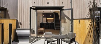 The Remarkable Hideaway-3 Bedroom, Central, Modern