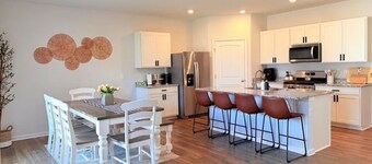 Fantastic 4-bedroom house with AC in vibrant Nashville