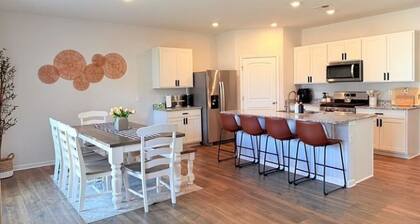Fantastic 4-bedroom house with AC in vibrant Nashville