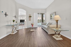 Smart TV - 937 TH - Tuscan Hills Grandeur (Davenport)