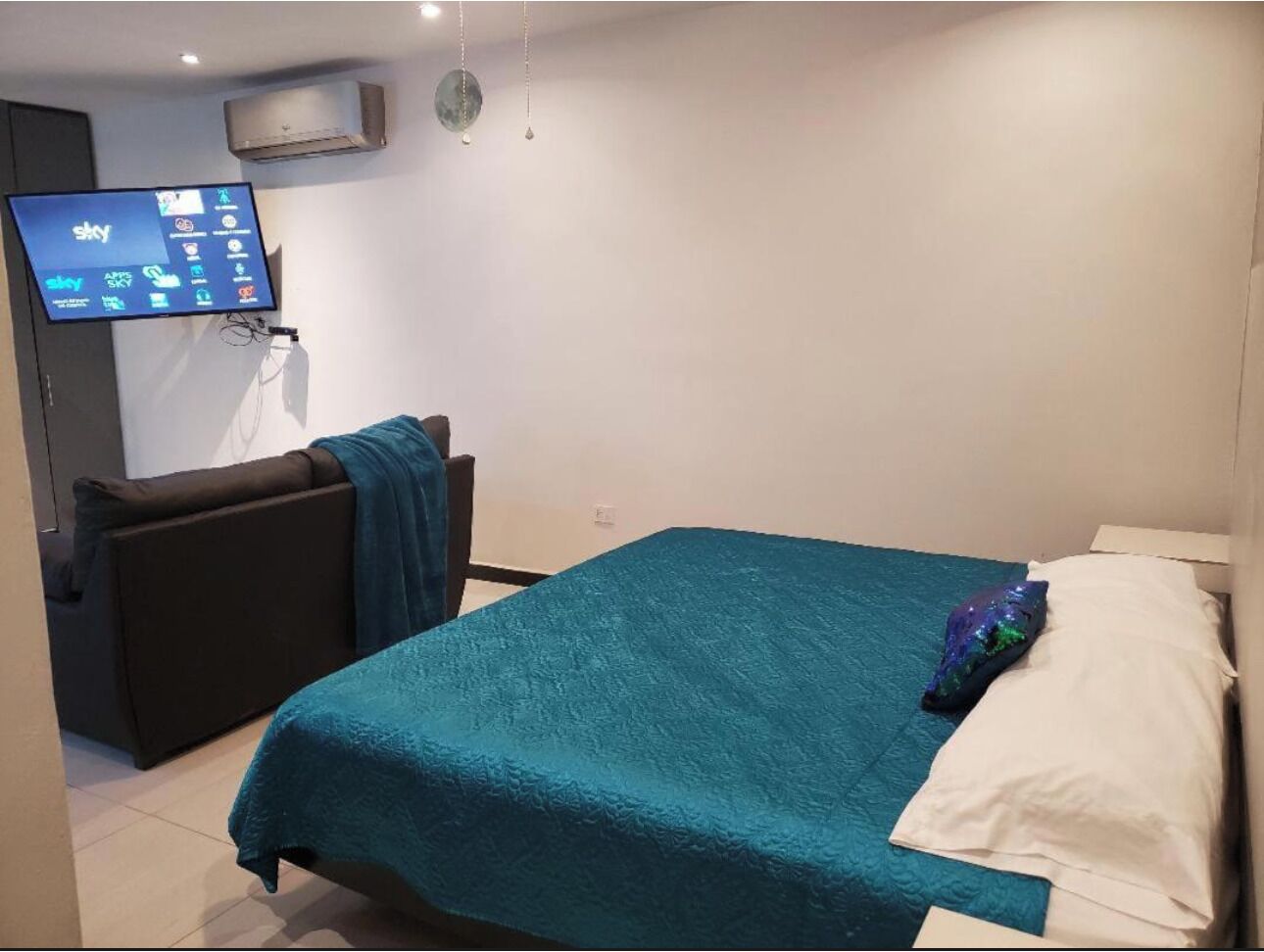 Executive Loft | In-room safe, iron/ironing board, free WiFi