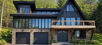 South Shore Chalet-Lake View with Docks- Family Friendly