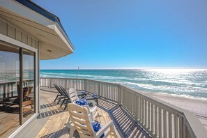 Property grounds - Panorama Beach House Unit B Upstairs Level Only Gulf Front (Panama City Beach)