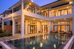Vila Deluks, 4 kamar tidur, kolam renang pribadi | Meja kerja, Wi-Fi gratis, dan seprai linen