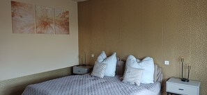 2 室のベッドルーム、WiFi、ベッドシーツ