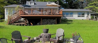 Lovely, Sunny, Stockbridge Home with Wood Stove & Sundeck!