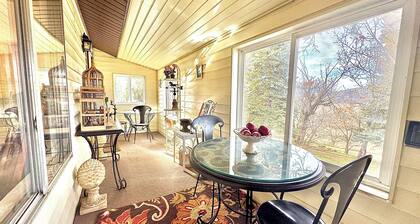 Teason Hollow Farmhouse - Peaceful Rural Getaway