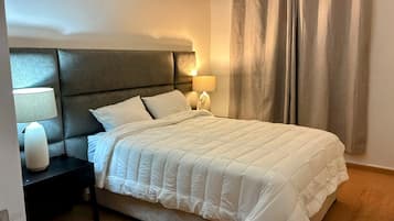 3 bedrooms, iron/ironing board, bed sheets